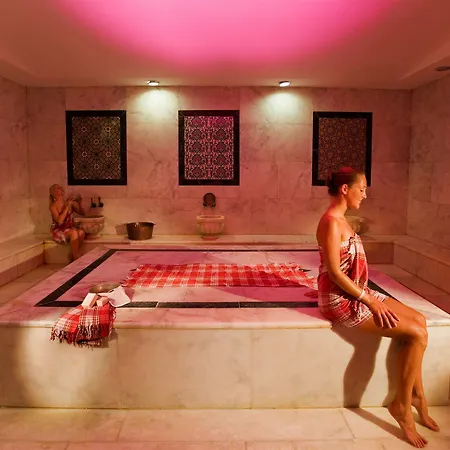 Hotel Larissa Garden 3*