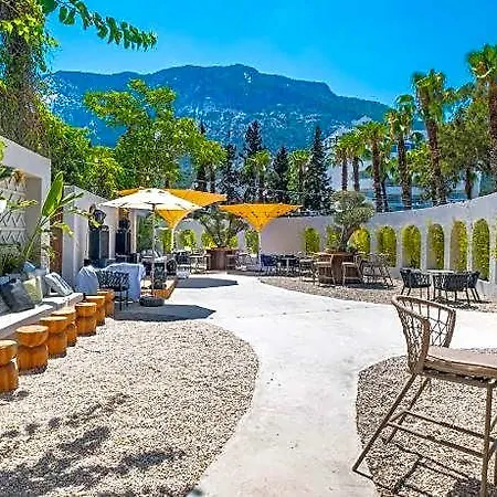 Hotel Rose Garden Premium