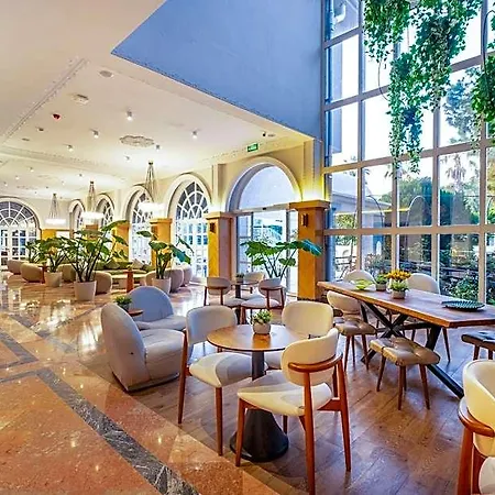 Rose Garden Premium Hotel 4*
