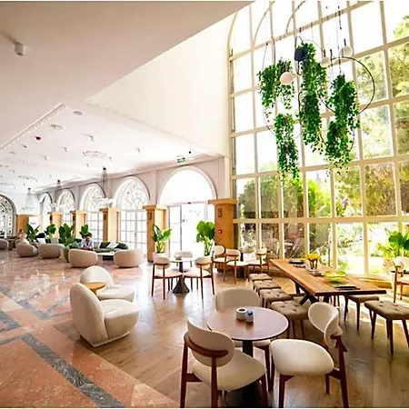 Rose Garden Premium Hotel 4*