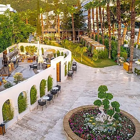 Hotell Rose Garden Premium 4*