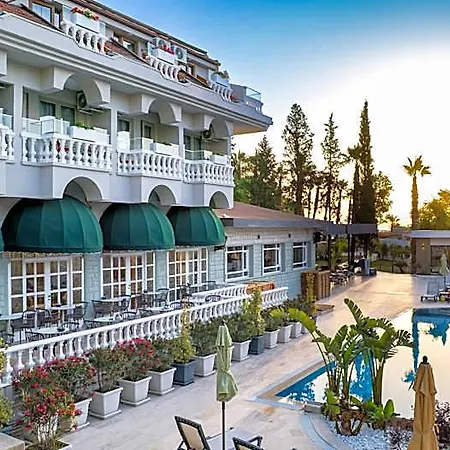 Rose Garden Premium Hotel 4*