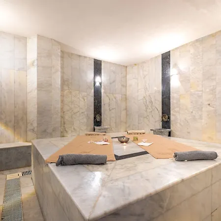Rose Garden Premium Hotel 4*