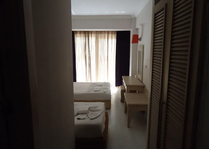 Rose Garden Premium Hotel