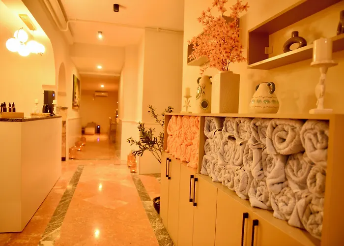 Rose Garden Premium Hotel 4*