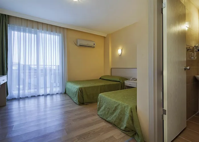 Rose Garden Premium Hotel